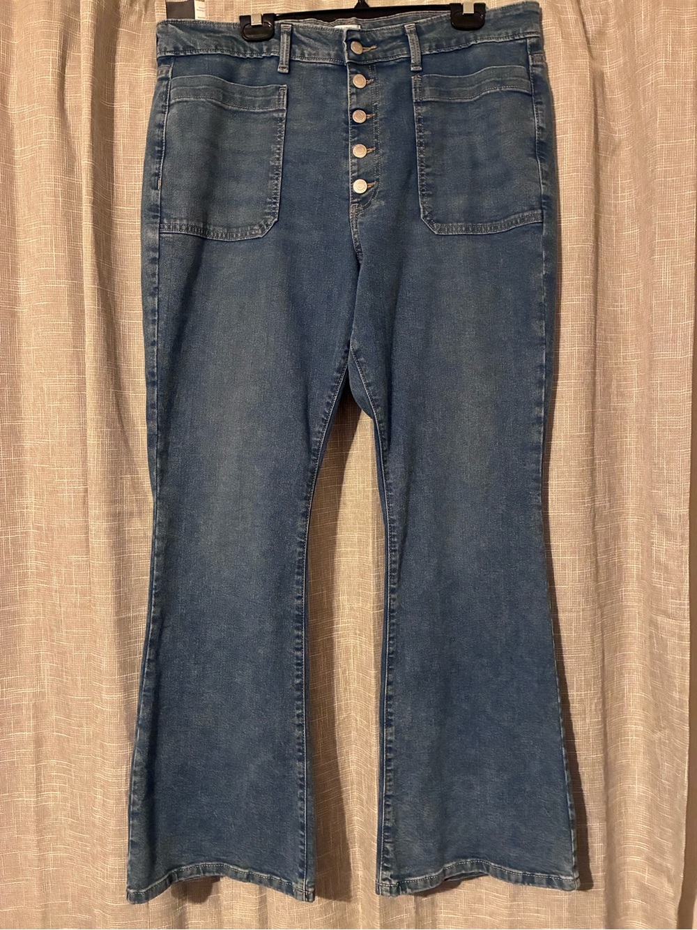 Time and Tru High Rise Button Fly Flare Jeans Patch Pockets Medium Wash 18